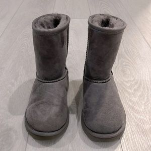Genuine Kids UGGS-Gray